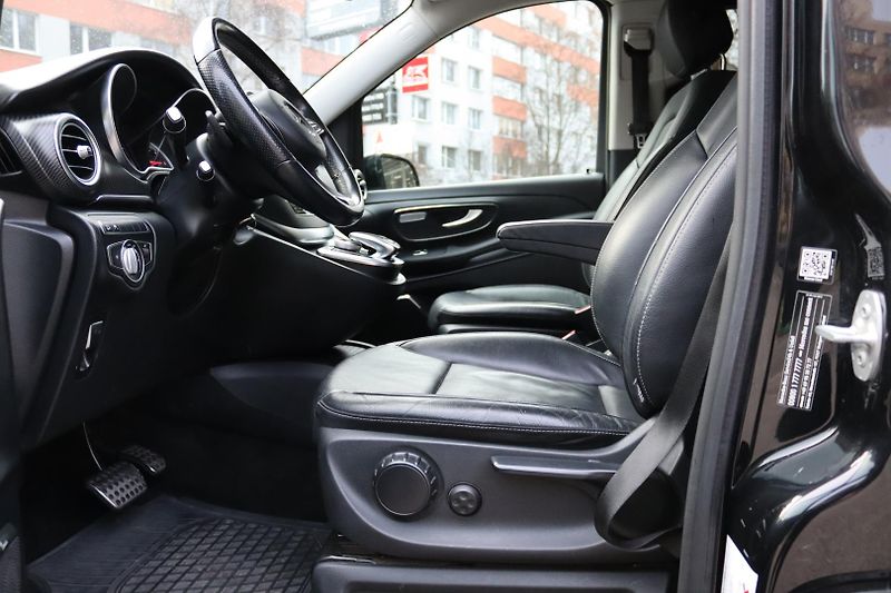 Mercedes-Benz Třídy V V 250D 4MATIC AMG PAKET 140kW - fotka 23 z 47