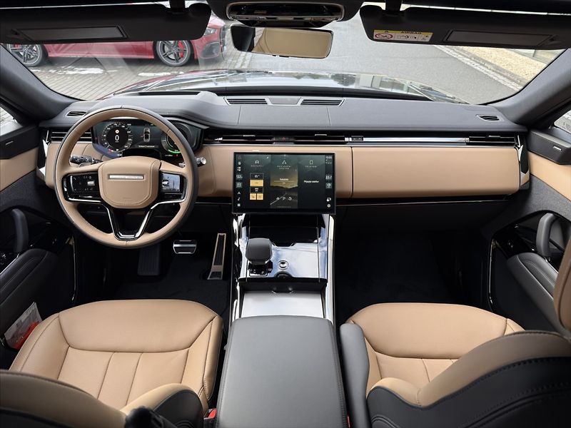Land Rover Range Rover Sport (2026) 3,0 DYNAMIC SE P460e - fotka 34 z 38