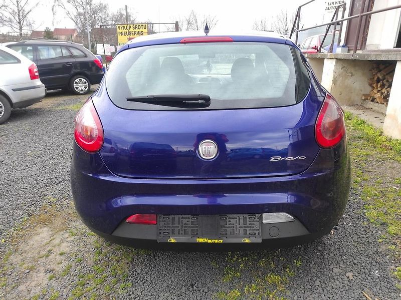 Fiat Bravo 1.9 JTD 8V Dynamic - fotka 4 z 22