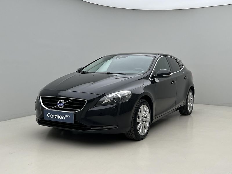 Volvo V40 D2 MOMENTUM - fotografie inzerátu