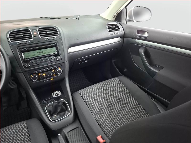Volkswagen Golf (2010) 1.2 TSI, Tempomat - fotka 8 z 17