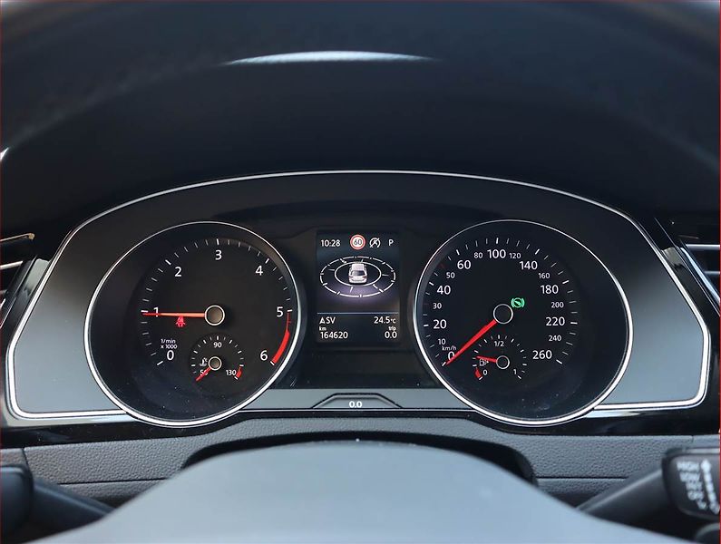 Volkswagen Passat (2021) 2.0 TDI, Automat, Serv.kniha - fotka 11 z 23