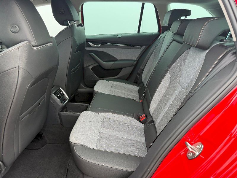 Škoda Octavia (2025) 2.0 TDI 110kW DSG Top Selectio - fotka 24 z 35