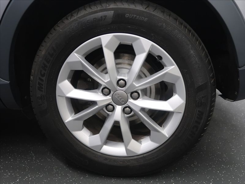 Audi Q3 2,0 TFSi 162 KW S-tronic Quatt - fotka 28 z 29