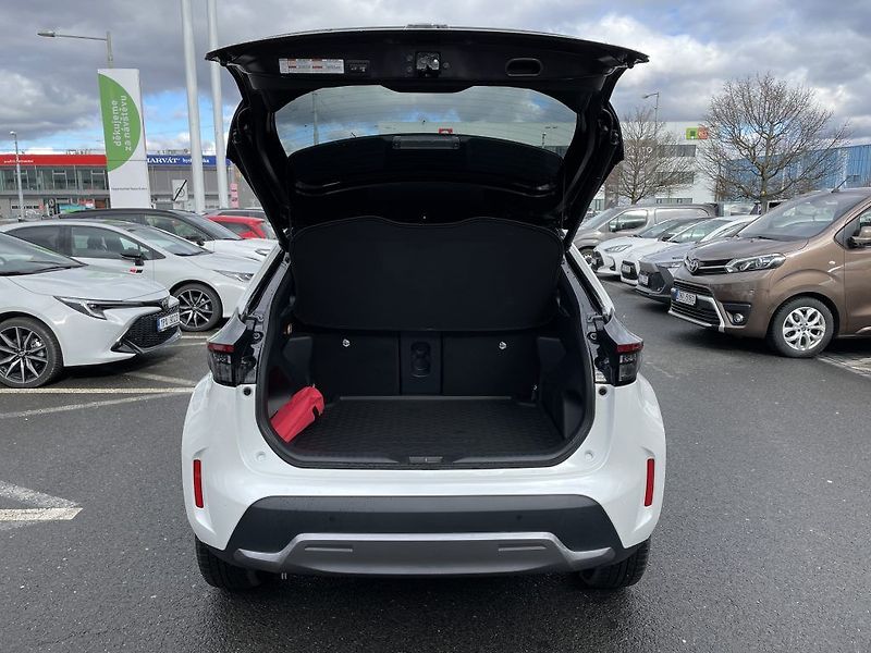 Toyota Yaris Cross 1.5 Hybrid 4x4 130k - fotka 5 z 29