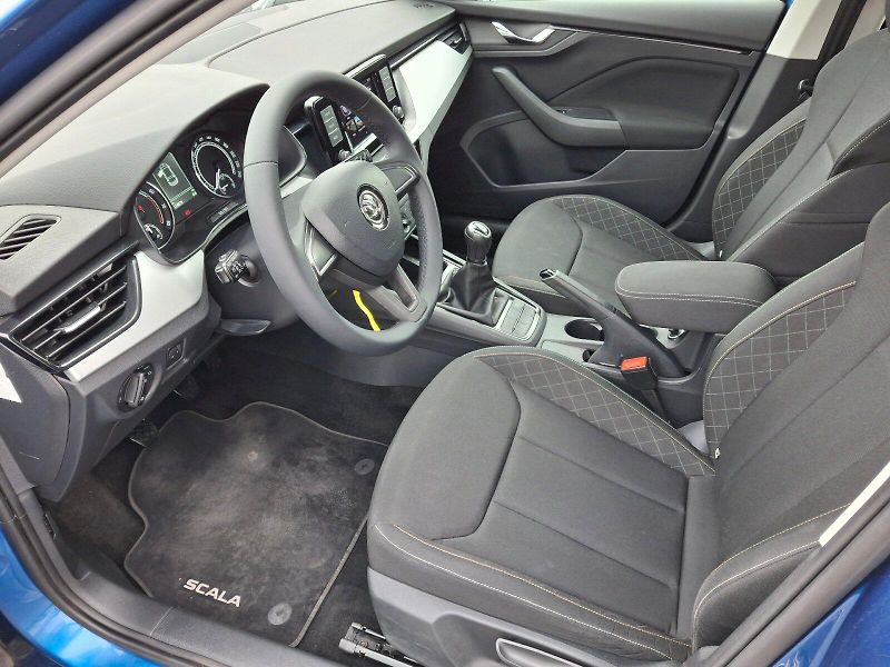 Škoda Scala (2019) Ambition 1,0TSi 85kW - fotka 13 z 29
