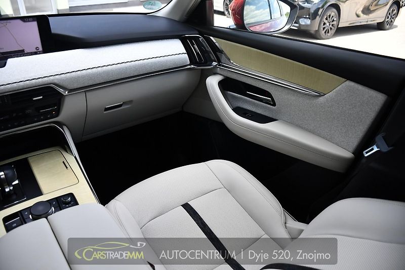 Mazda CX-60 2.5 PHEV TAKUMI ACC HUD BOSE - fotka 25 z 59