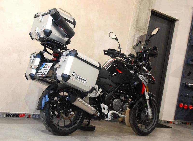 Benelli TRK 251 (2022) hezký stav, 2. maj, původ ČR - fotka 3 z 20