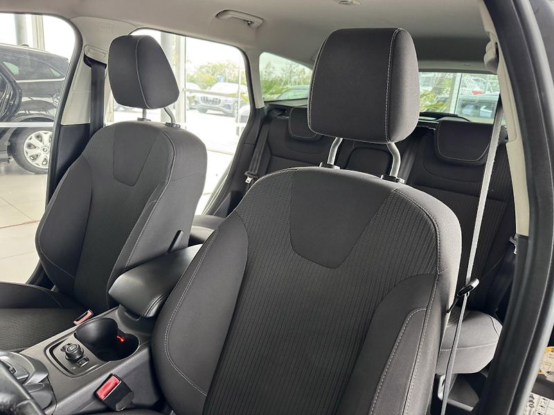 Ford Focus 1,6EcoBoost*110kW*Titan*Tažné - fotka 15 z 31