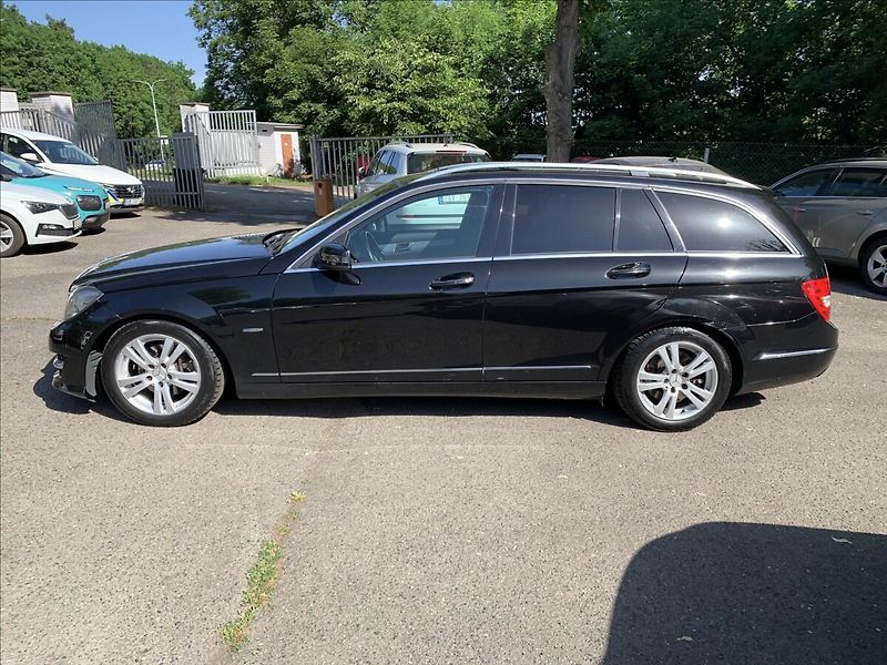 Mercedes-Benz Třídy C 2,2 CDI 4MATIC - fotka 5 z 20