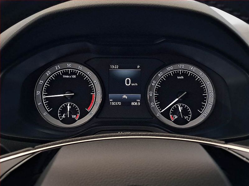 Škoda Karoq (2022) 2.0 TDI - fotka 11 z 21
