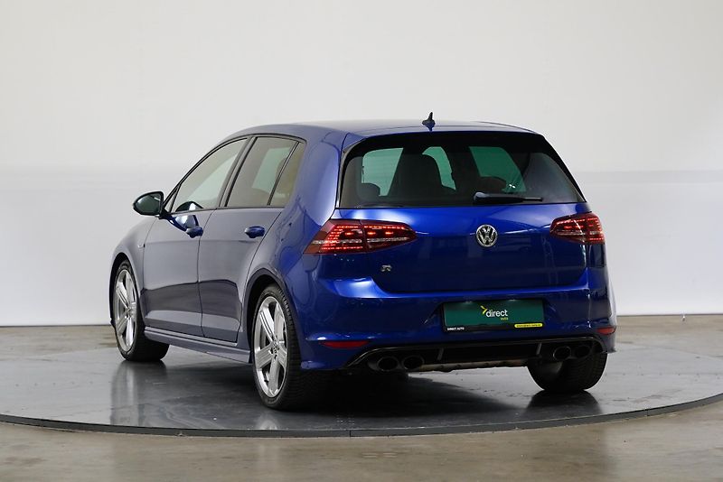 Volkswagen Golf - fotka 4 z 6