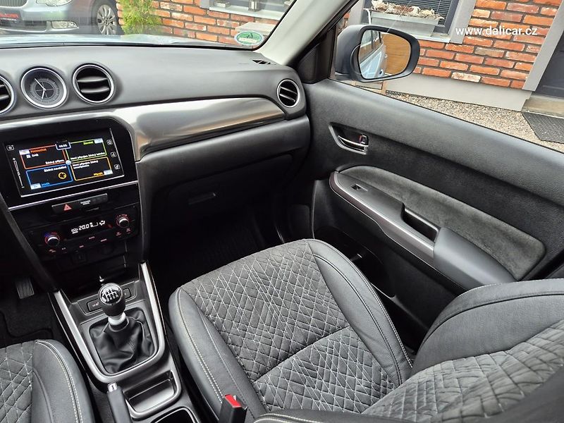 Suzuki Vitara (2021) 1.4i 95KW COMFORT Navi LED ACC - fotka 30 z 52