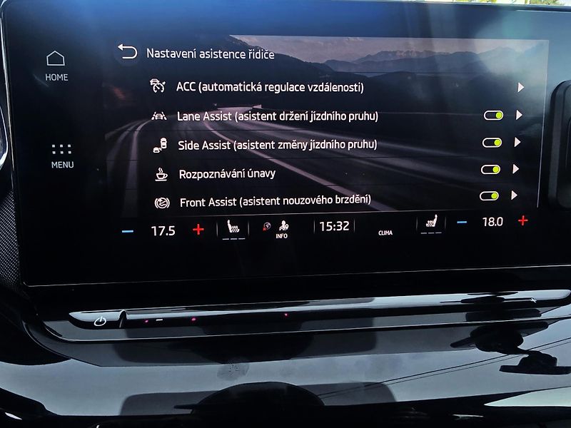 Škoda Octavia 2.0TDI 110KW DSG STYLE+ TZ. ČR - fotka 37 z 48