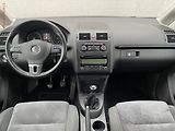 Volkswagen Touran (2011) 1.4 TSi, Highline, výhřev sed - náhled 8