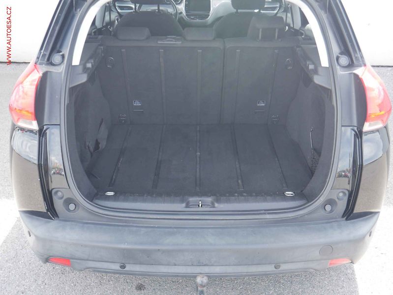 Peugeot 2008 (2015) 1.2 PT, AC, navi - fotka 7 z 15