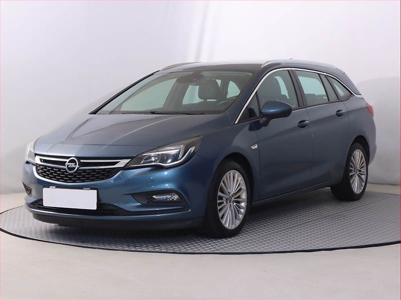 Opel Astra (2016) 1.6 CDTI, Serv.kniha, Navi - fotka 2 z 20