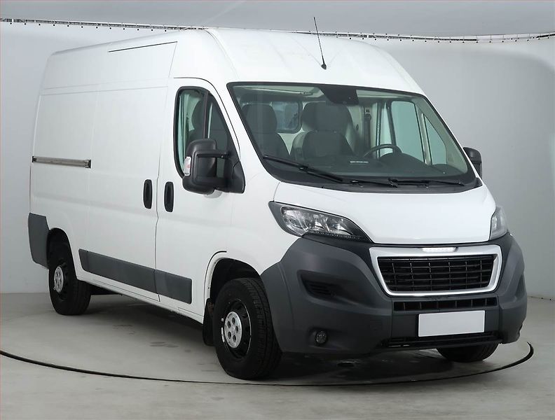 Peugeot Boxer (2017) 2.0 BlueHDi, L2H2, 1.0t, ČR - fotografie inzerátu