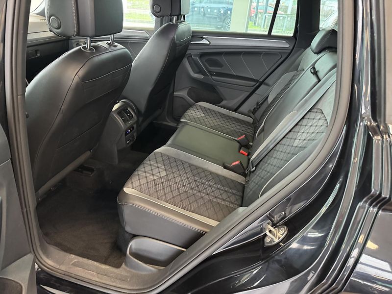 Volkswagen Tiguan (2021) 2,0TSi 4M R-LINE LED NAVI  - fotka 17 z 33