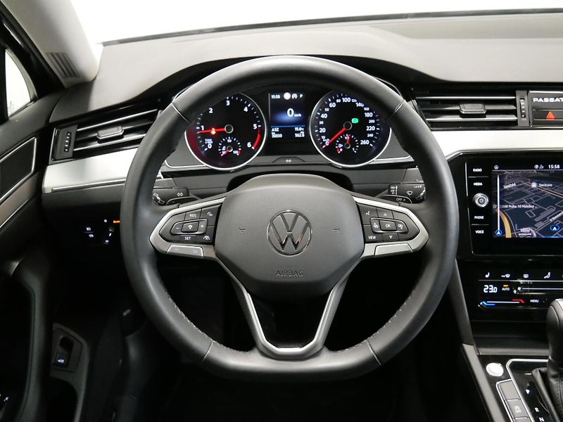 Volkswagen Passat - fotka 8 z 21