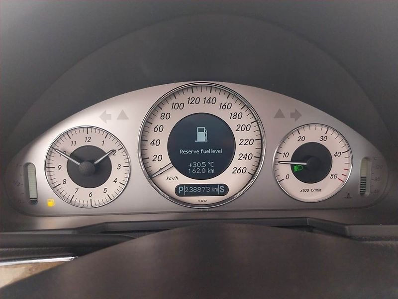 Mercedes-Benz Třídy E (2007) Avantgarde E 320 CDI , Automat - fotka 11 z 22