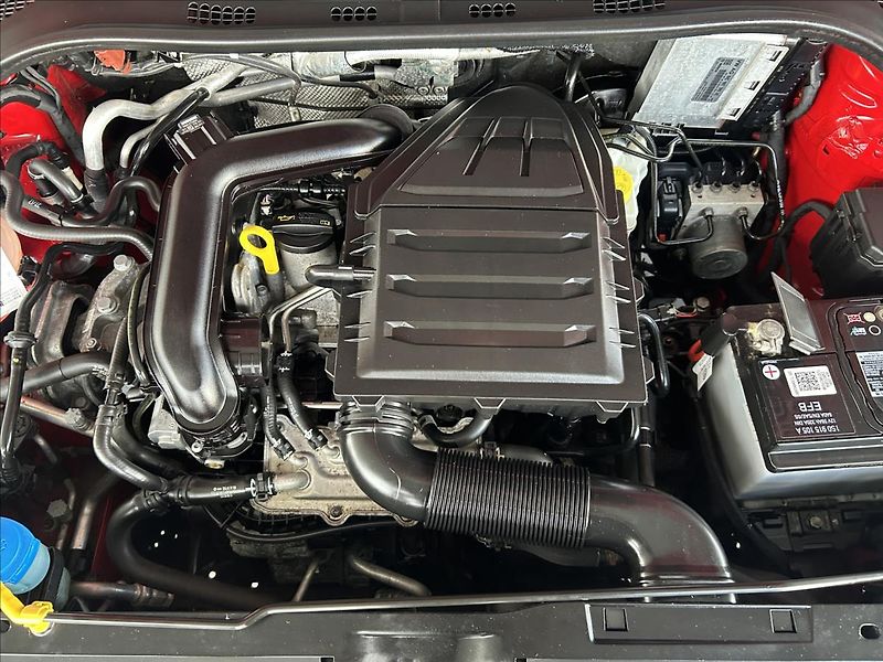 Škoda Fabia 1,0   TSI 70kW,SERVISKA - fotka 16 z 18
