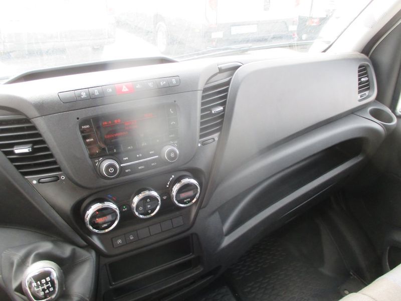 Iveco Daily 35C16, 2,3l, 8 palet HČ - fotka 17 z 26