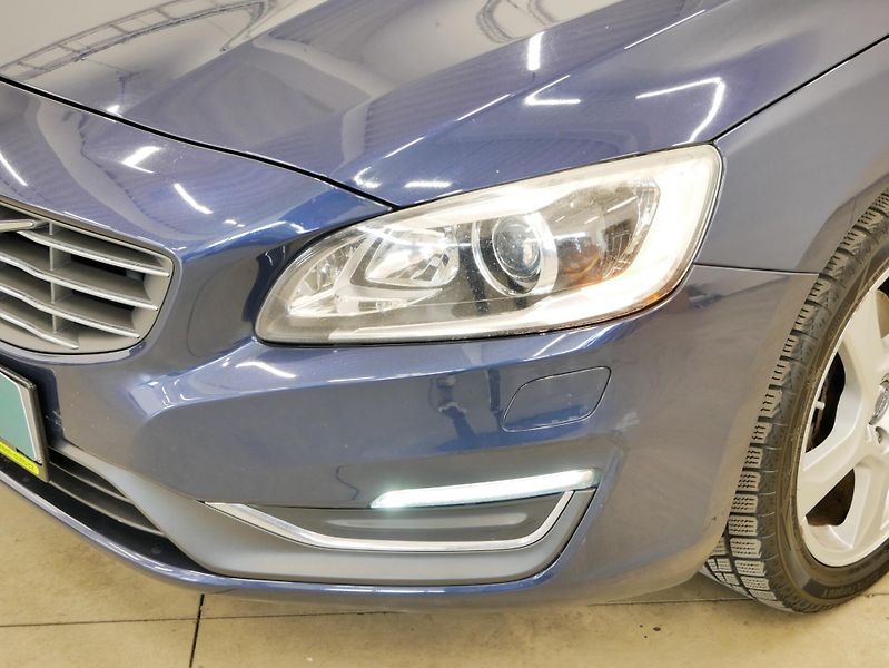 Volvo V60 - fotka 9 z 27