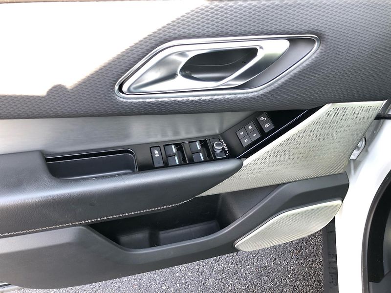 Land Rover Range Rover Velar D 300 SE - fotka 15 z 26