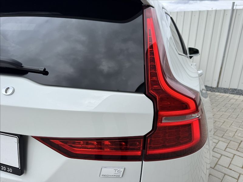 Volvo V60 2,0 T6 AWD Inscription DPH ČR - fotka 16 z 50