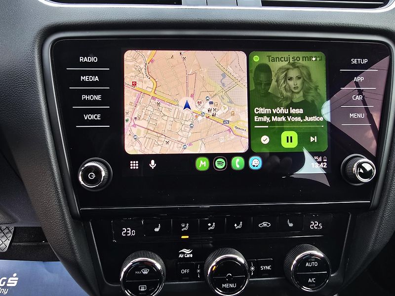 Škoda Octavia 2.0TDI 110KW STYLE FULL LED ČR - fotka 23 z 33