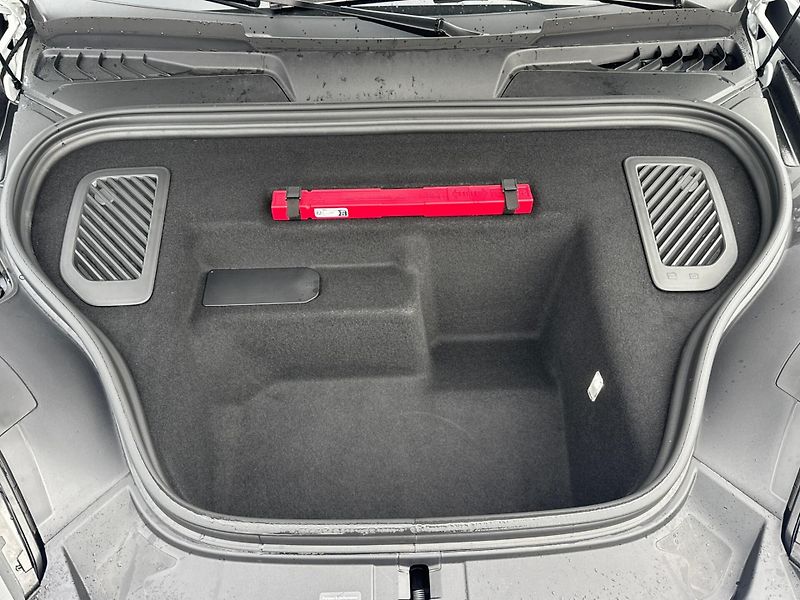 Porsche Macan 4 - fotka 29 z 30