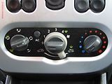 Dacia Logan (2010) 1.6i, ČR, Arctica - náhled 13