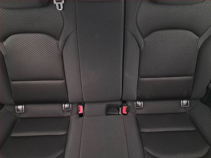 Hyundai i30 (2018) 1.4 T-GDI, Serv.kniha - fotka 10 z 16