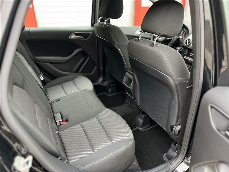 Mercedes-Benz Třídy B 180 CDI / 7G-DCT - fotka 17 z 41