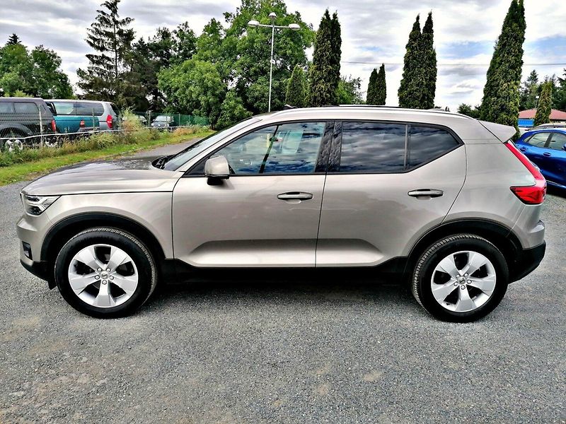 Volvo XC40 (2020) T3 Panorama,Kůže,Winter Paket - fotka 6 z 35