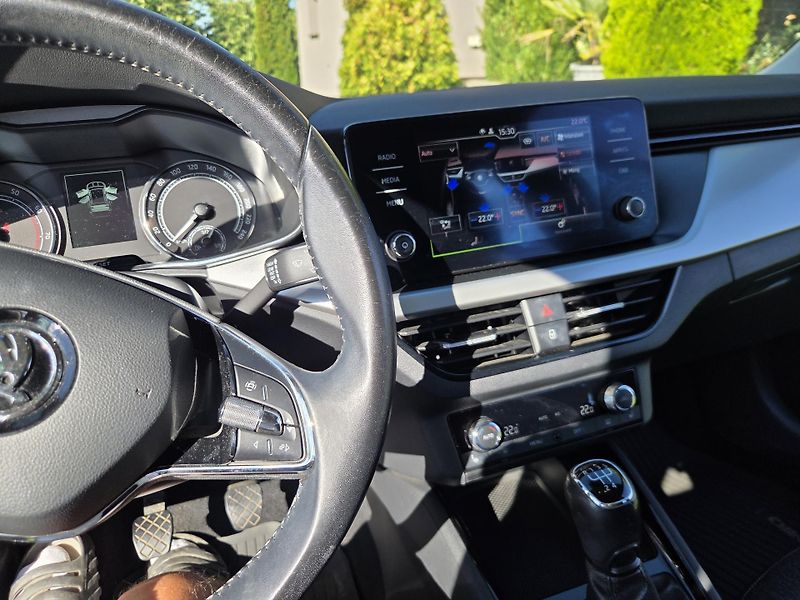 Škoda Kamiq (2021) KAMIQ STYLE 1,0 TSI 70 kW - fotka 38 z 53