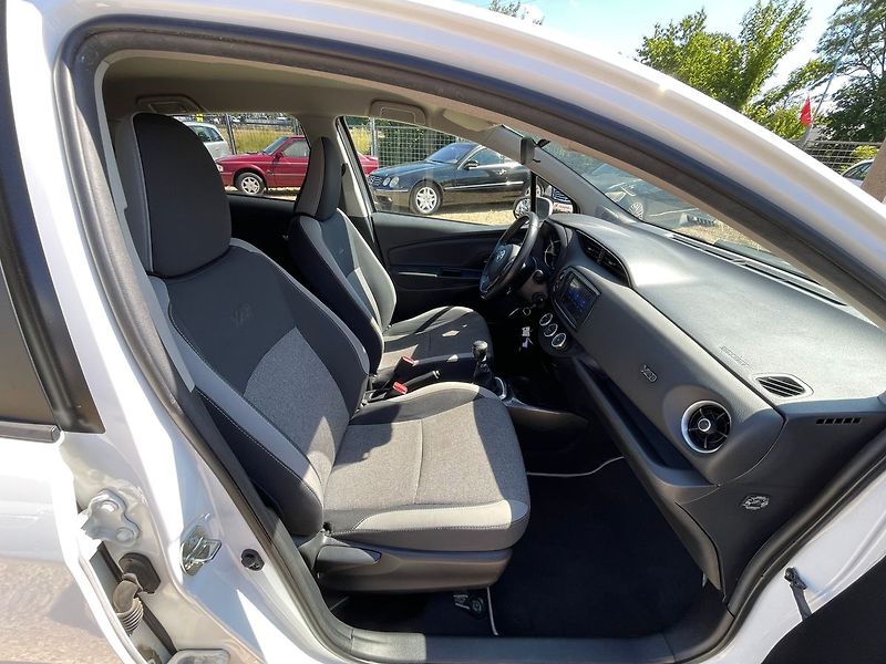 Toyota Yaris 1.5VVT-i 82kW*TEMPO*KLIMA*CZ - fotka 18 z 37