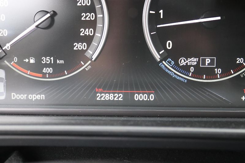 BMW Řada 5 - fotka 32 z 61