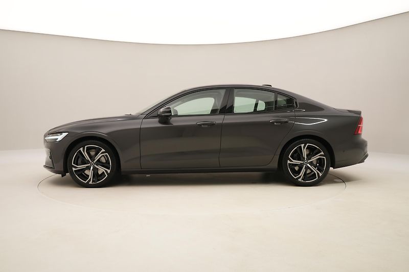 Volvo S60 B5 AWD DARK ULTIMATE REZERVACE - fotka 10 z 58