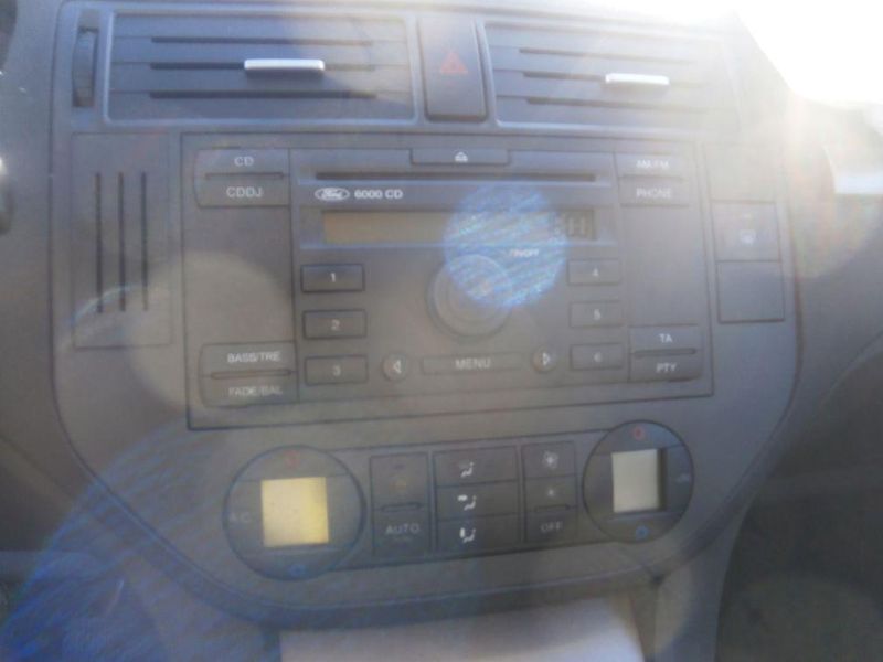 Ford C-MAX (2004) 1,8 i, acdigi - fotka 5 z 10