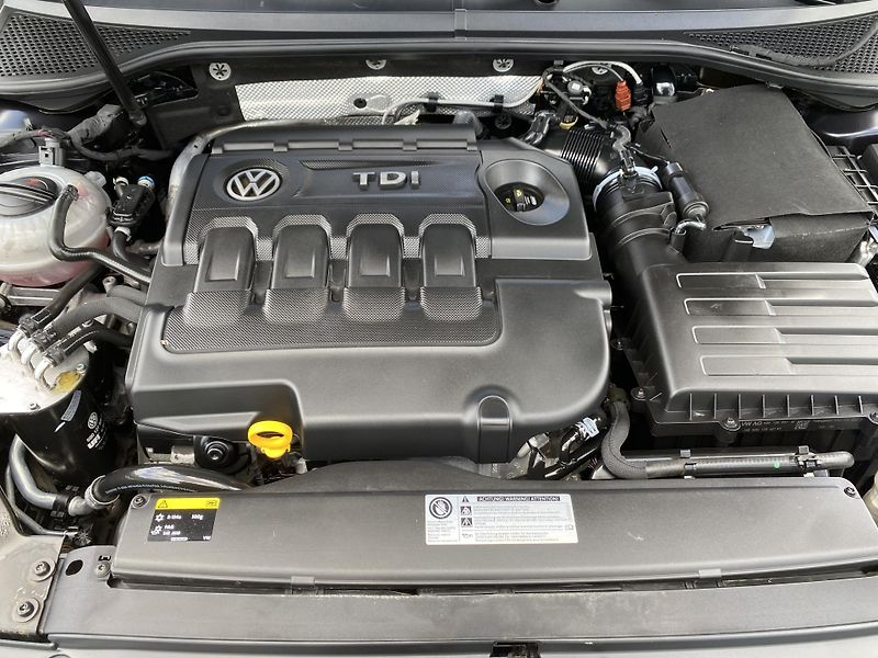 Volkswagen Passat 2.0TDi 150PS DSG 113000TKM!!!! - fotka 78 z 152