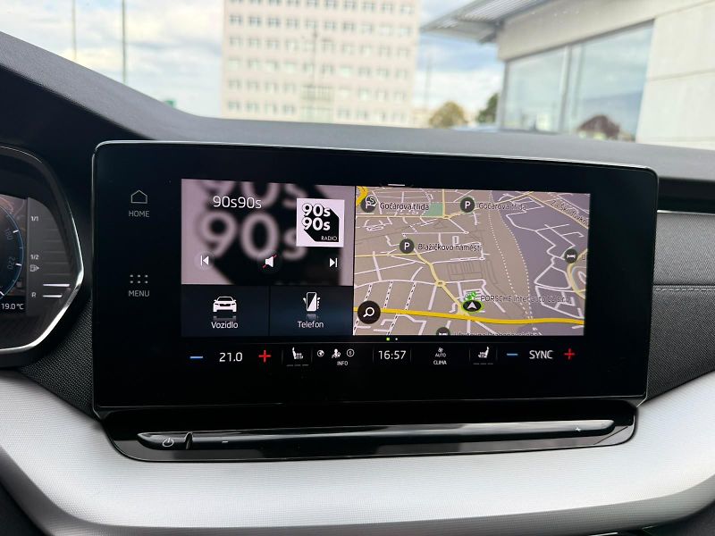 Škoda Octavia Style 2.0 TDI 110kW DSG Combi - fotka 12 z 27