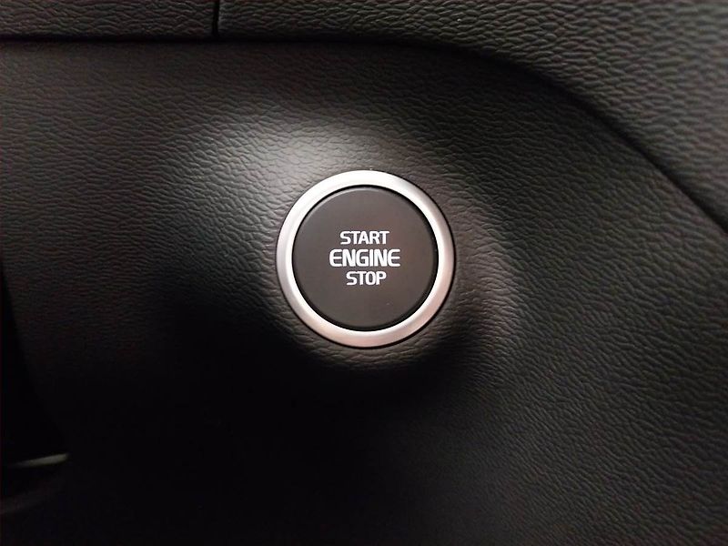 Volvo XC40 (2024) B4 - fotka 15 z 24