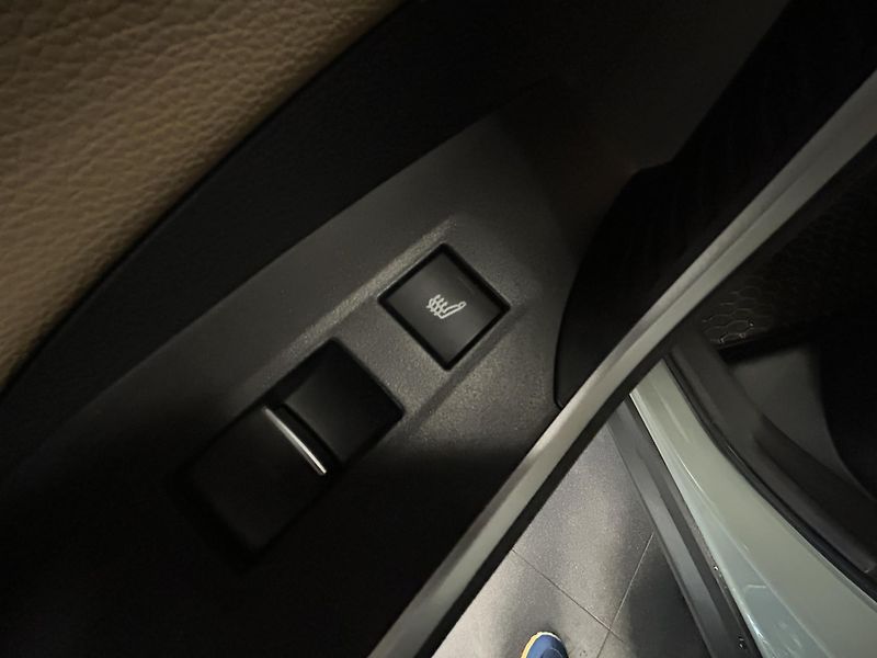Toyota RAV4 (2024) 2.5 Hybrid EXECUTIV e-CVT 360° - fotka 27 z 37