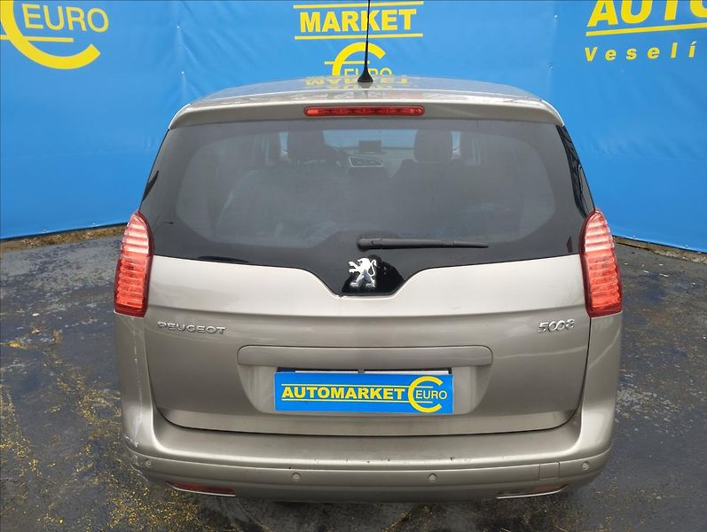 Peugeot 5008 1,6 Hdi - fotka 5 z 13