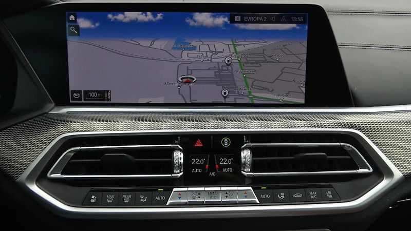 BMW X5 40d xDrive M Sport - fotka 14 z 25