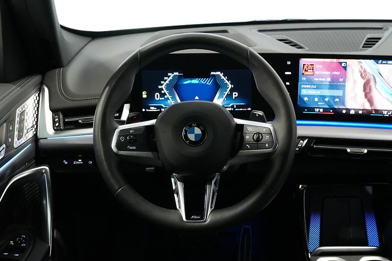 BMW X1 Xdrive23d,M-Paket,DPH,PAMĚTI - fotka 24 z 34