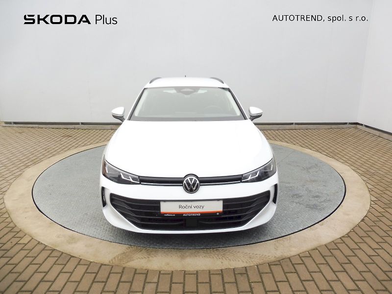 Volkswagen Passat (2026) 1,5 TSI 150kW eHybrid - fotka 4 z 28