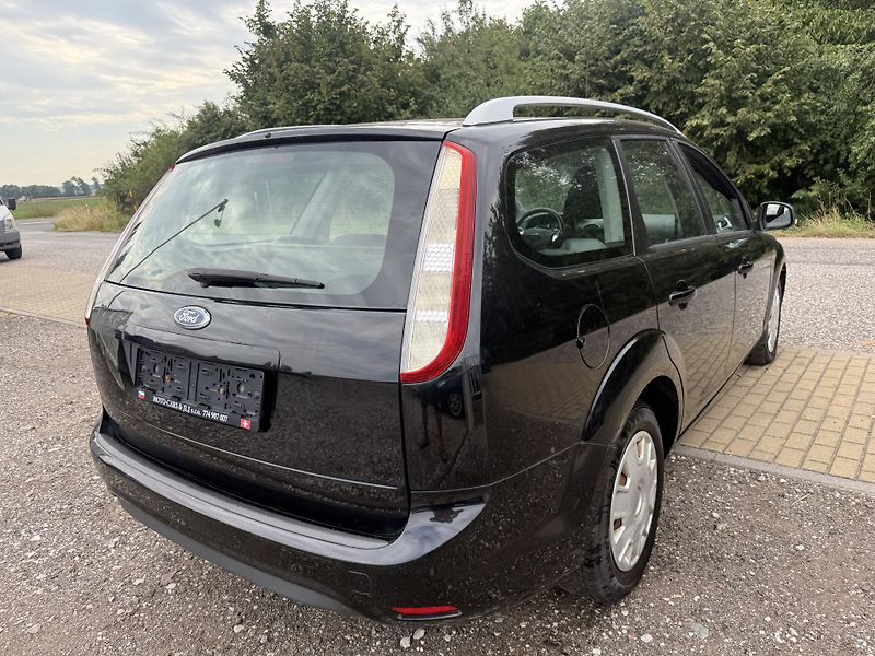 Ford Focus (2009) 1.6 td - fotka 15 z 40